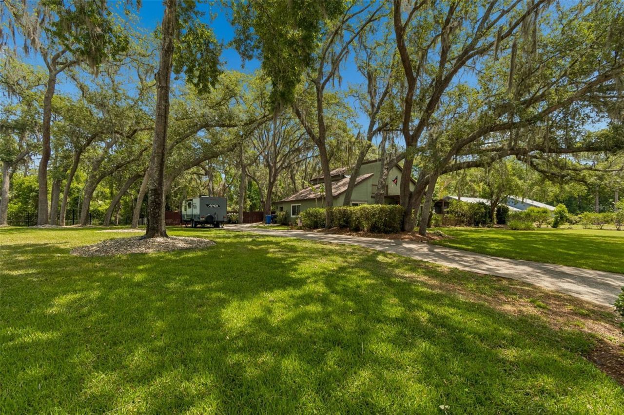 2525 Victarra Circle , Lutz, FL 33559 Photo