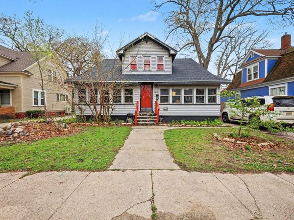 2832 6th Street, Muskegon Heights, MI 49444