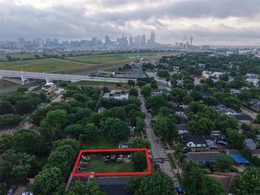 911 Gallagher Street, Dallas, TX 75212