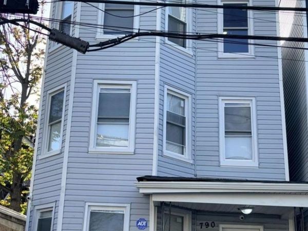 790 E 18Th St, Paterson, NJ 07501