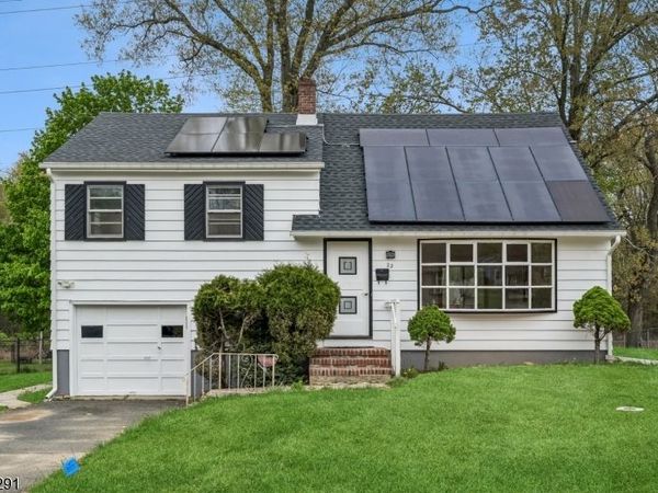 22 Alan Ln, Mine Hill, NJ 07803