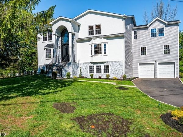 22 Mary Ellen Dr, Edison, NJ 08820