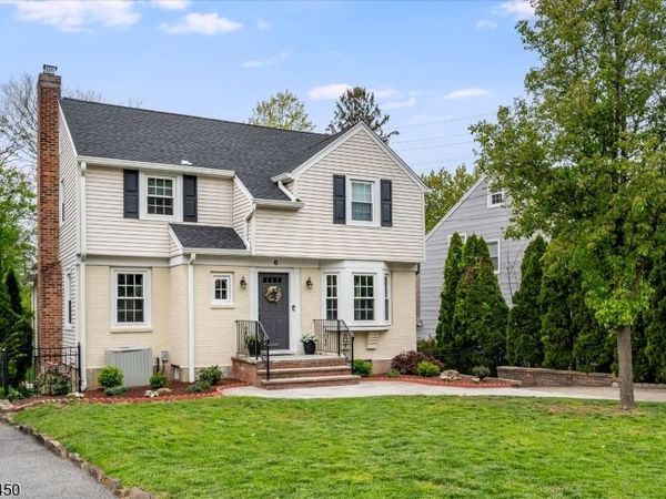 8 Abbington Ter, Glen Rock, NJ 07452