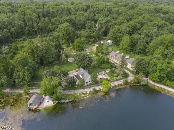 21 Payne Rd, Andover, NJ 07860