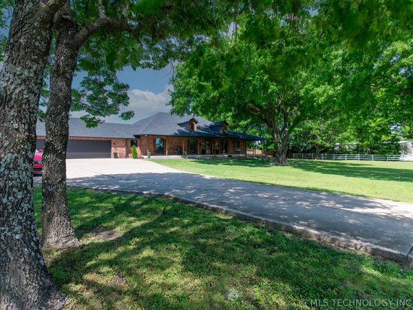 9225 E 116th Street North , Owasso, OK 74055