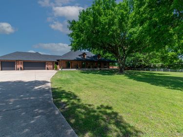 9225 E 116th Street North , Owasso, OK 74055