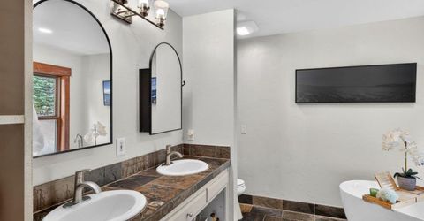 10473 The Strand, Truckee, CA 96161 Photo
