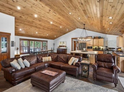 10473 The Strand, Truckee, CA 96161 Photo