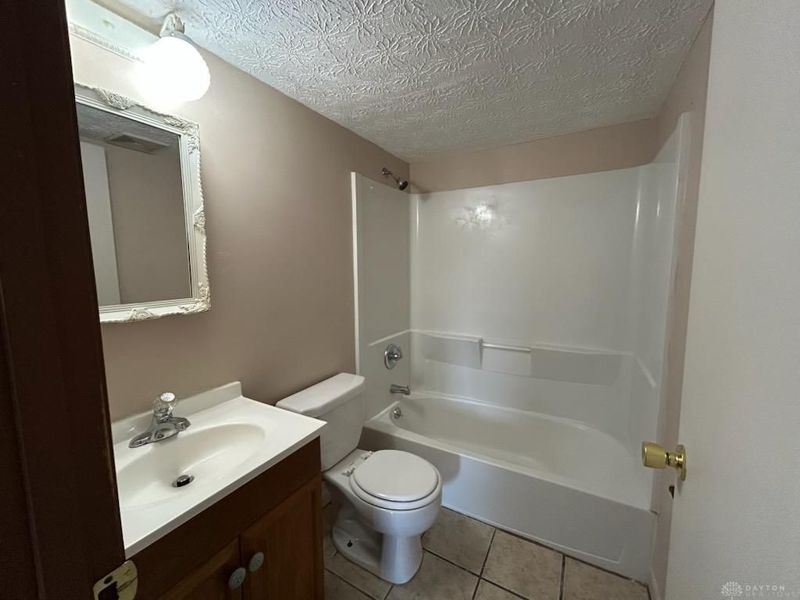 750 Gordon Smith Boulevard, Unit 20, Hamilton, OH 45013 Photo 5