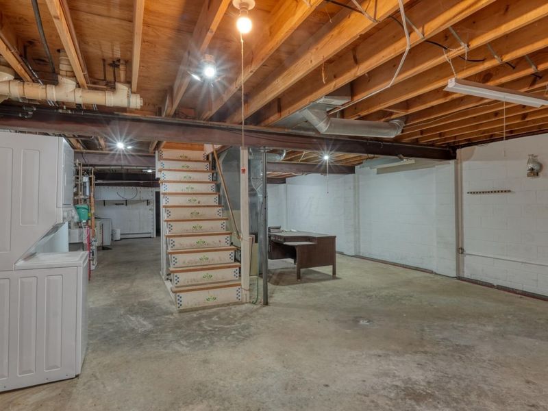 7312 Bowie Road , Cambridge, OH 43725 Photo 27
