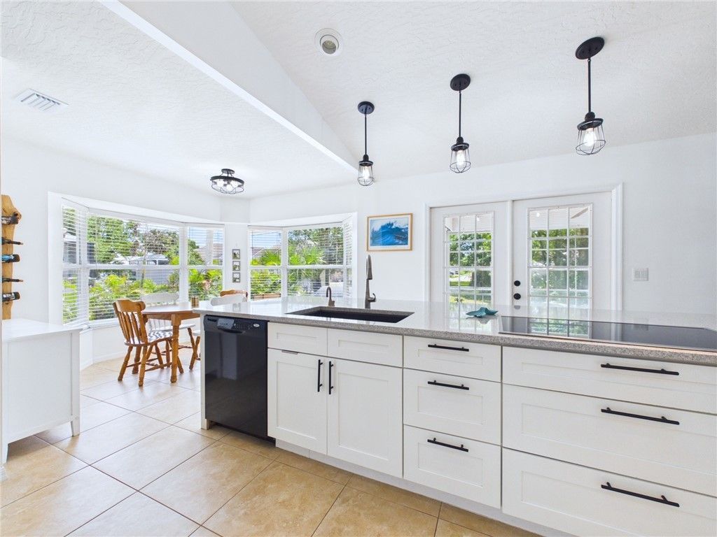 638 Carnival Terrace, Sebastian, FL 32958 Photo