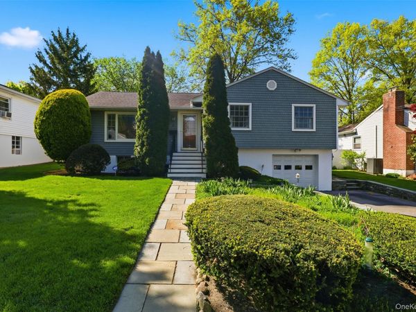 5 Albro Lane, White Plains, NY 10603