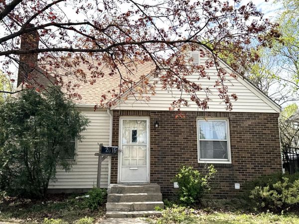 2016 Como Avenue , Saint Paul, MN 55108
