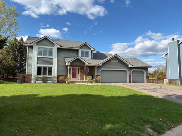 1873 Eldridge Avenue W, Roseville, MN 55113