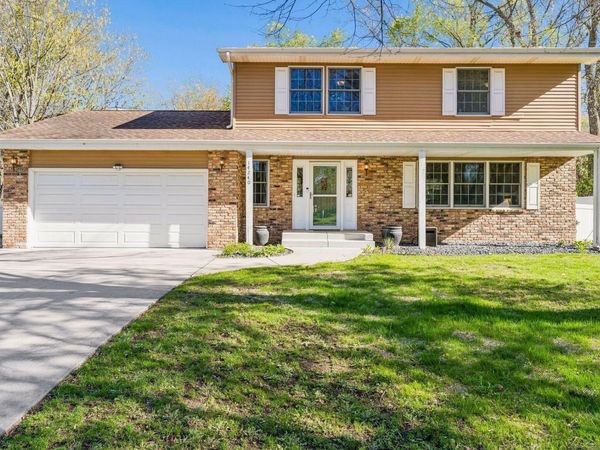 14240 Green View Court, Eden Prairie, MN 55346