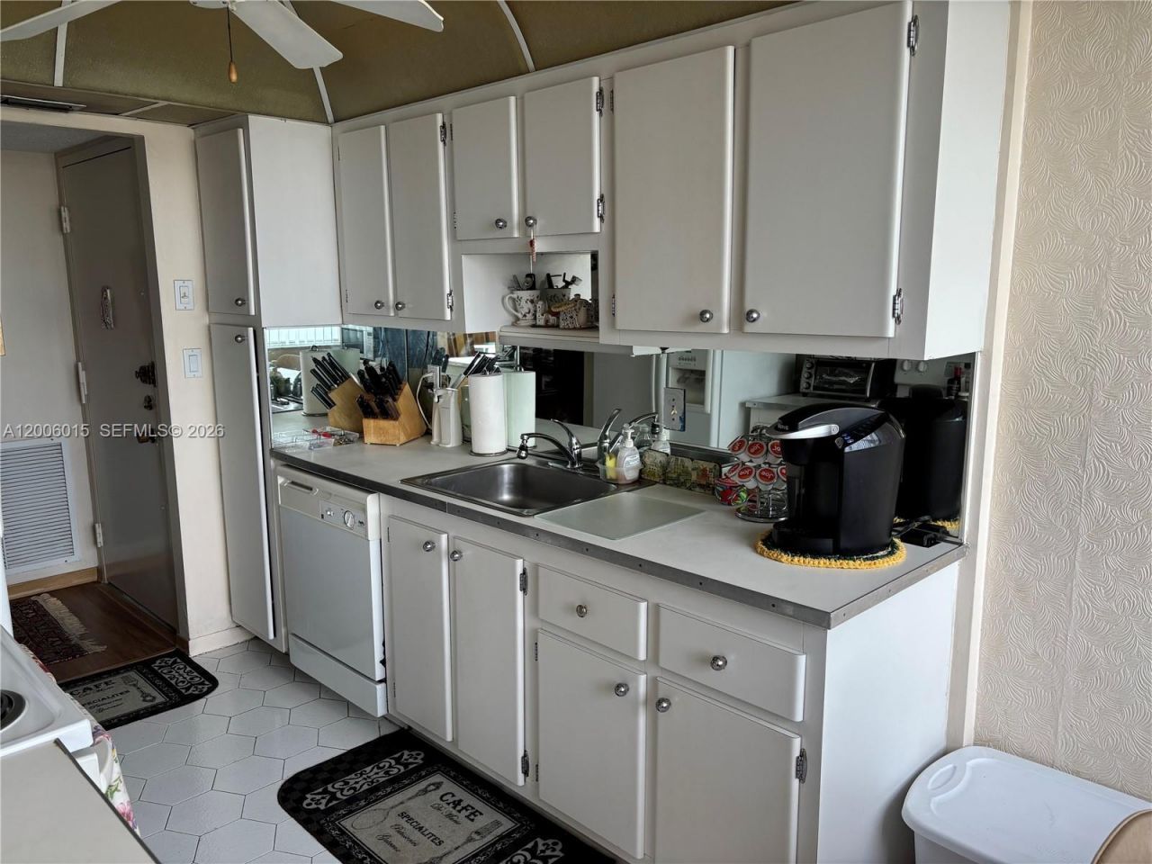 1200 NE Miami Gardens Dr, Unit 606W, Miami, FL 33179 Photo