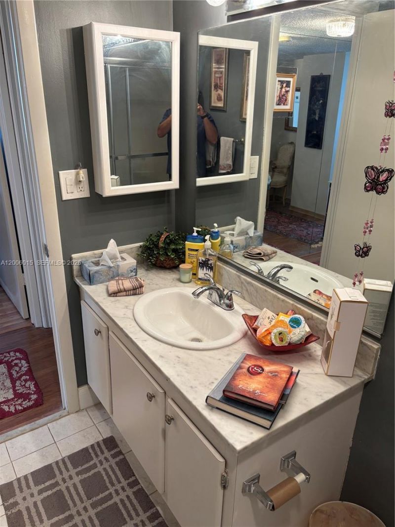 1200 NE Miami Gardens Dr, Unit 606W, Miami, FL 33179 Photo