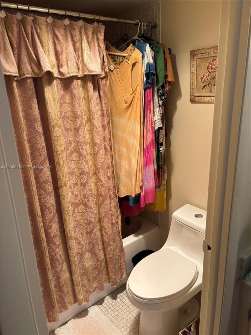 1200 NE Miami Gardens Dr, Unit 606W, Miami, FL 33179 Photo