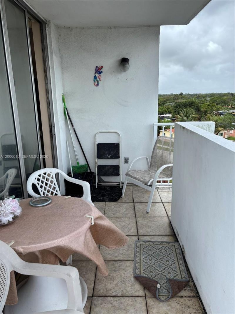 1200 NE Miami Gardens Dr, Unit 606W, Miami, FL 33179 Photo
