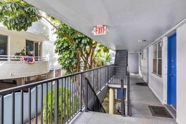 9140 Collins Ave, Unit C, Surfside, FL 33154 Photo
