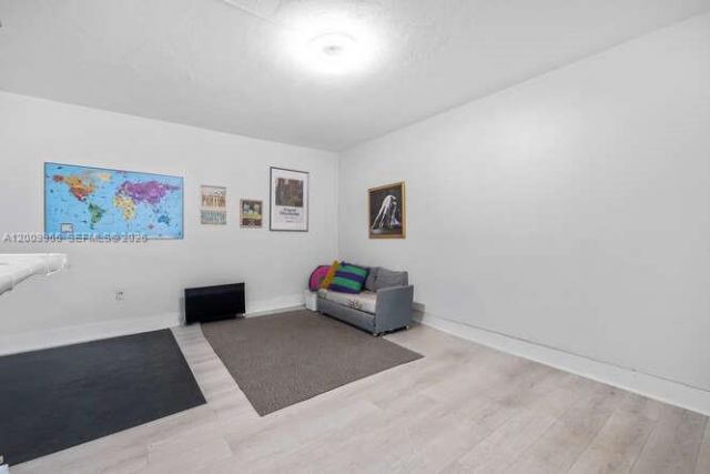 9140 Collins Ave, Unit C, Surfside, FL 33154 Photo