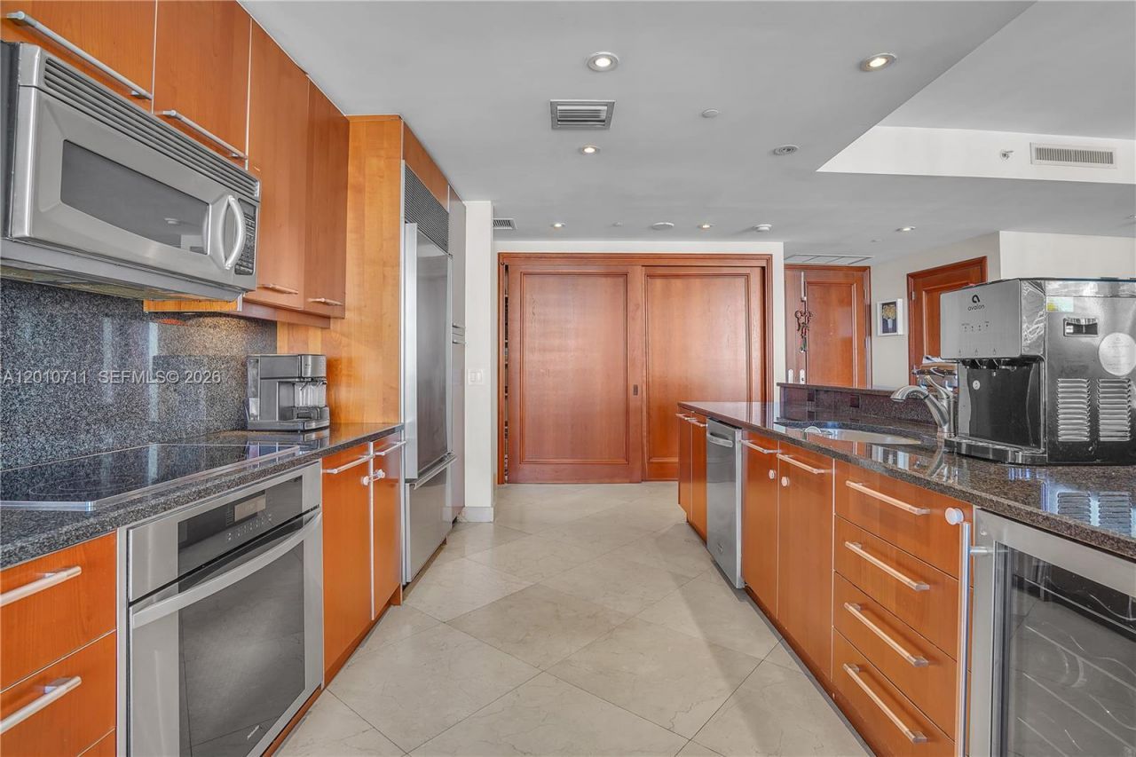 901 Brickell Key Blvd , Unit 2807, Miami, FL 33131 Photo