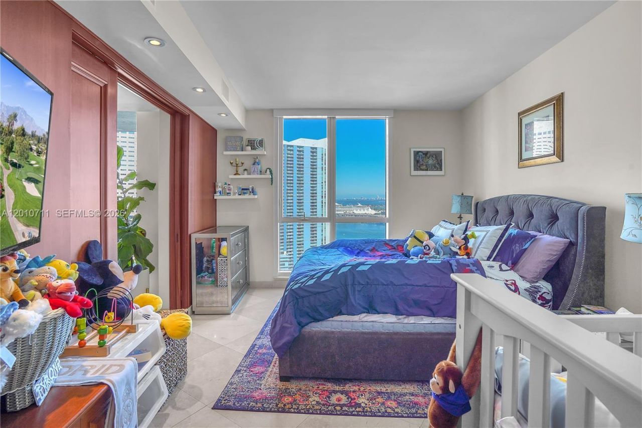 901 Brickell Key Blvd , Unit 2807, Miami, FL 33131 Photo