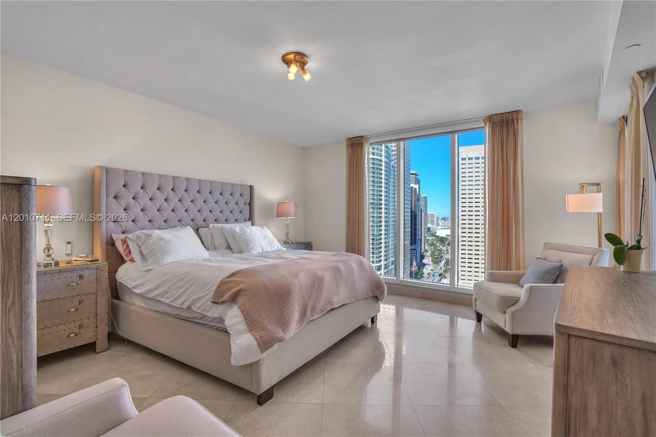 901 Brickell Key Blvd , Unit 2807, Miami, FL 33131 Photo