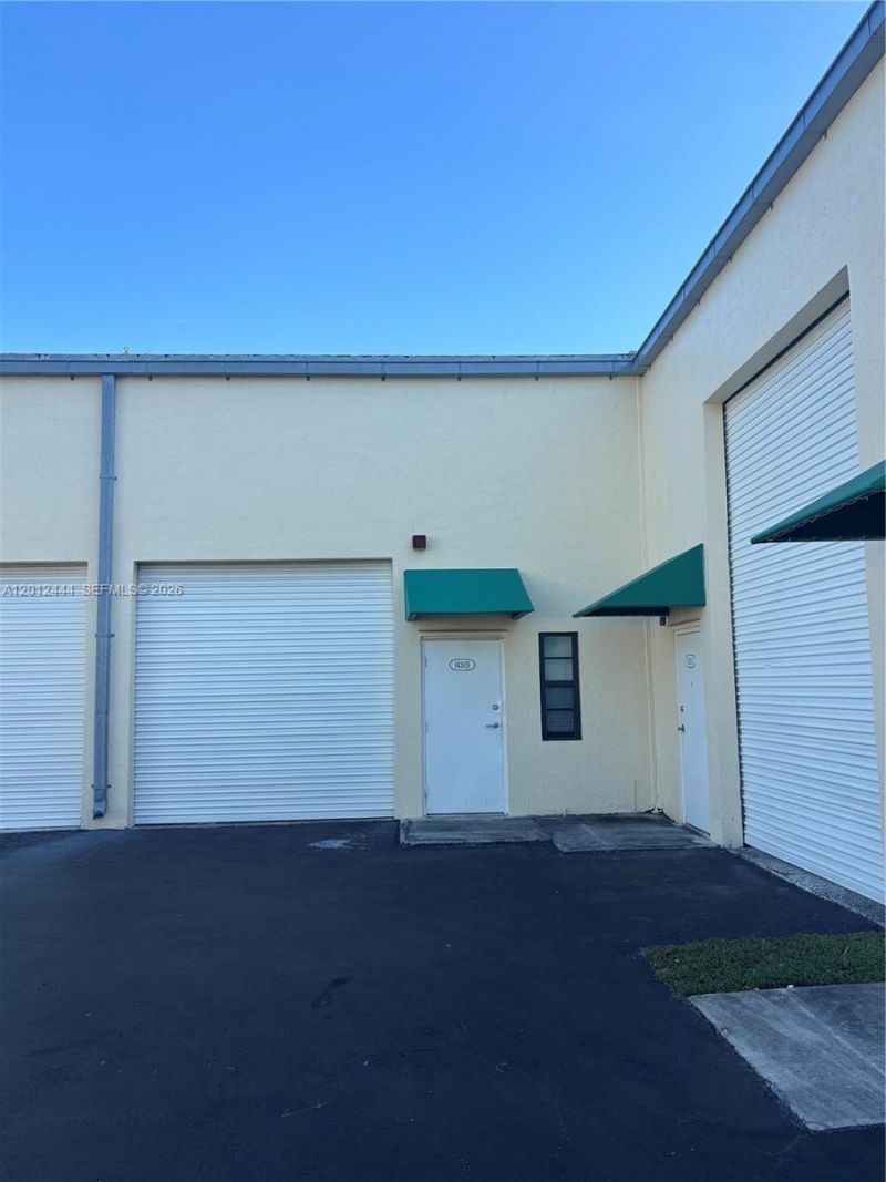 14305 SW 142nd St , Miami, FL 33186 Photo