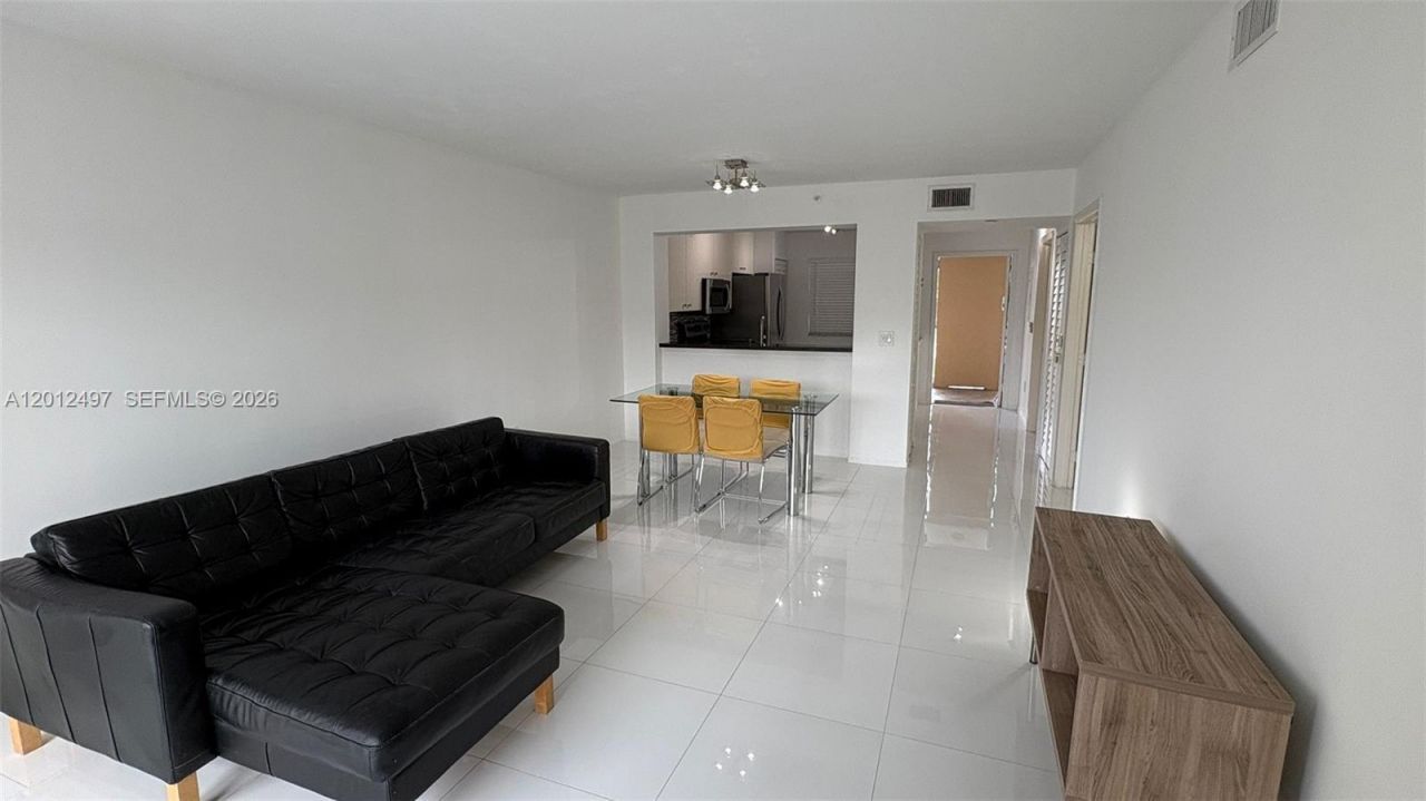 9560 Weldon Cir , Unit J308, Tamarac, FL 33321 Photo