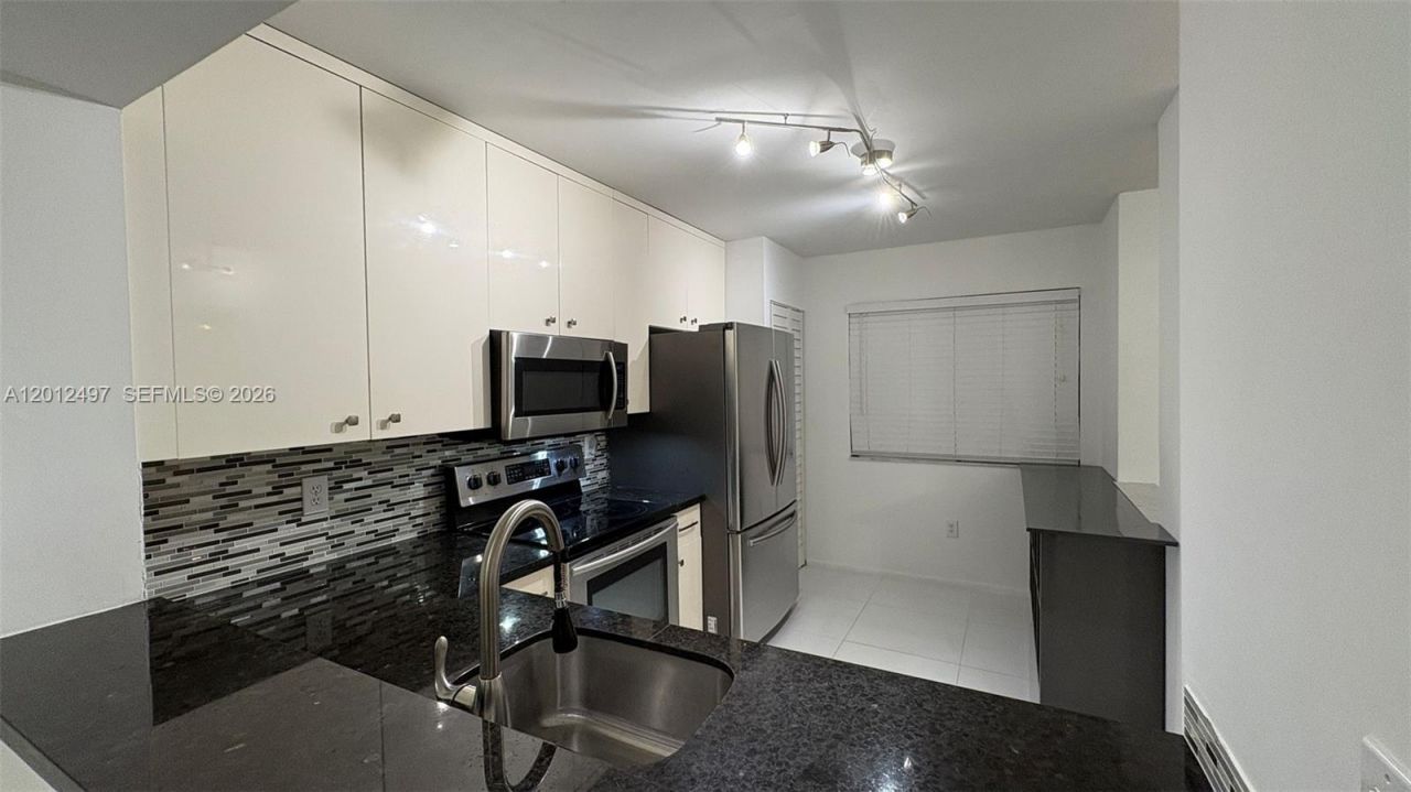 9560 Weldon Cir , Unit J308, Tamarac, FL 33321 Photo