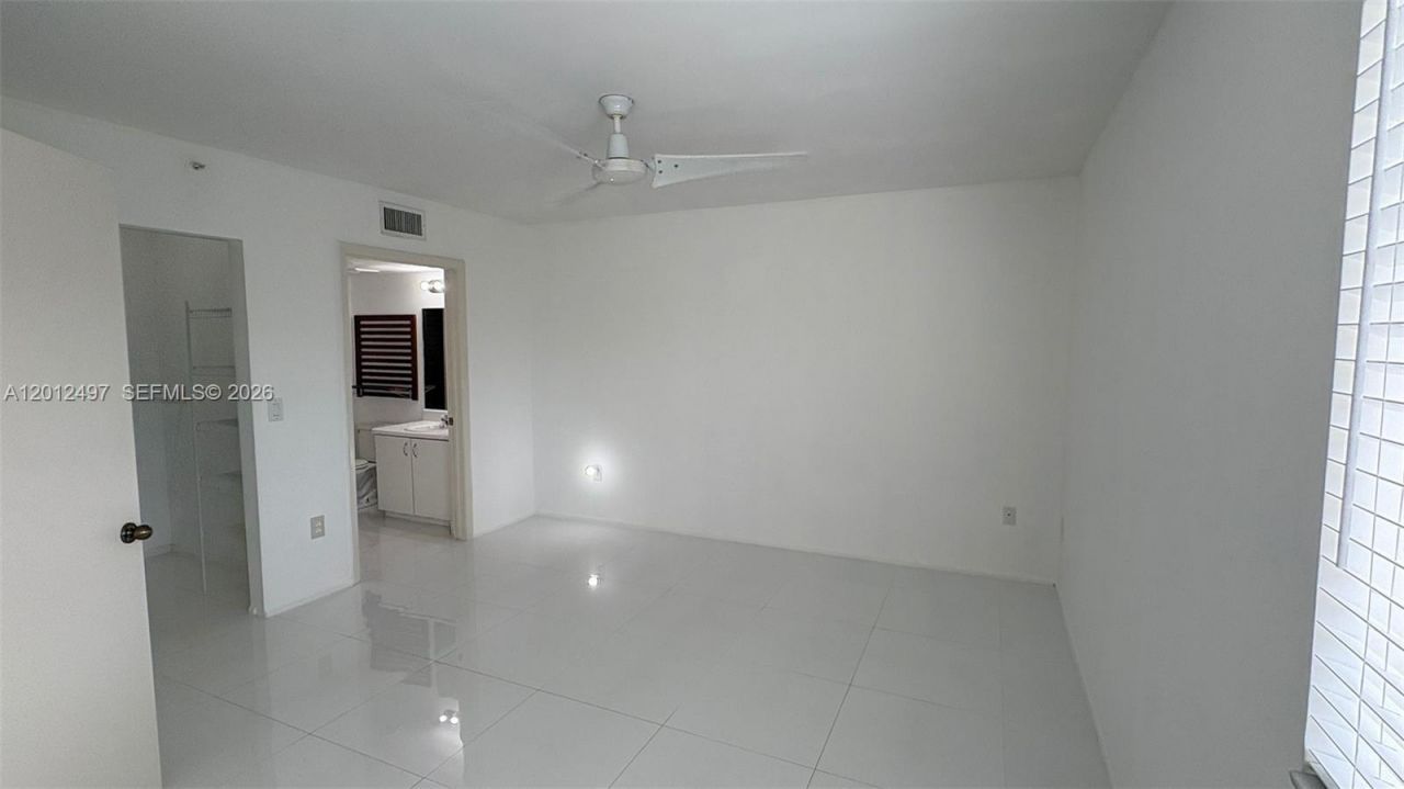 9560 Weldon Cir , Unit J308, Tamarac, FL 33321 Photo