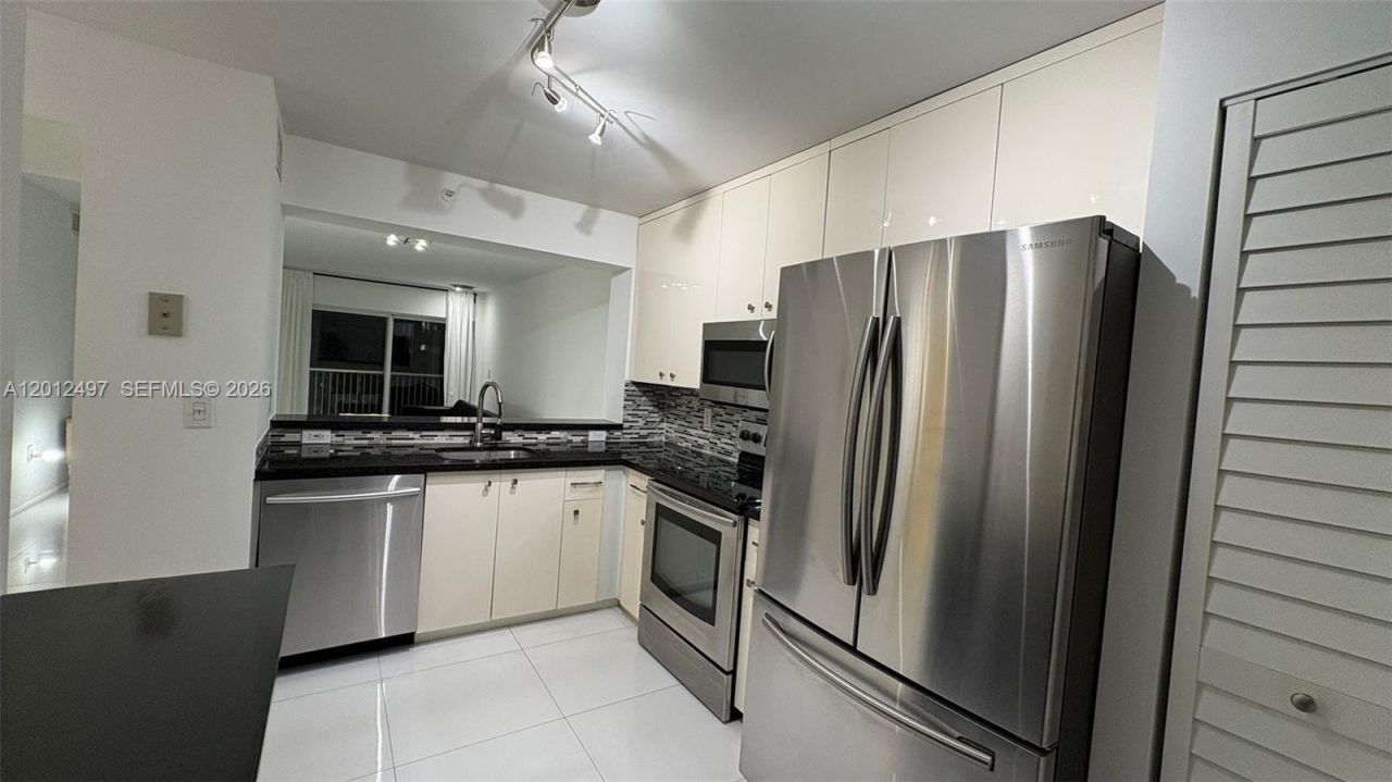 9560 Weldon Cir , Unit J308, Tamarac, FL 33321 Photo