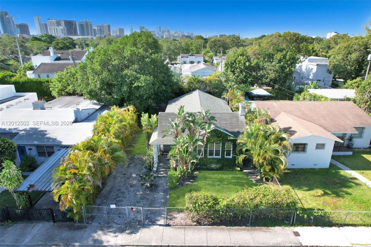 126 NW 48th St , Miami, FL 33127 Photo