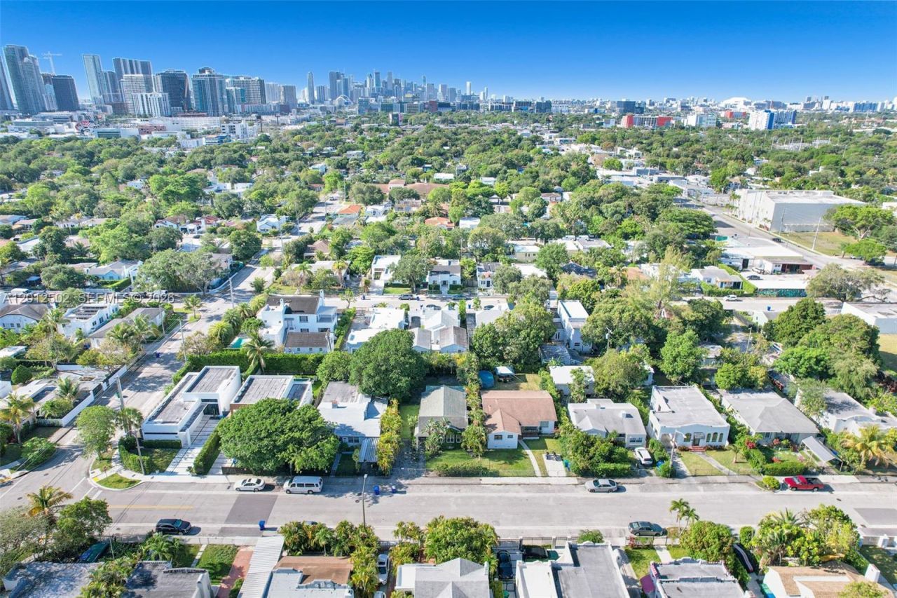 126 NW 48th St , Miami, FL 33127 Photo