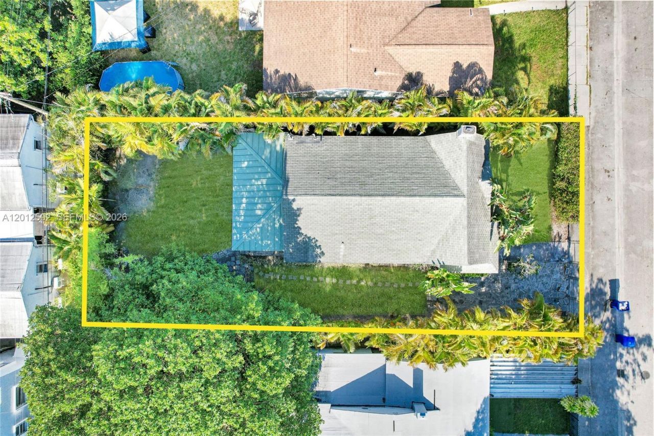 126 NW 48th St , Miami, FL 33127 Photo