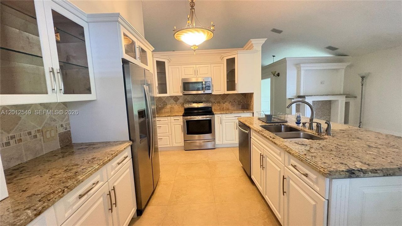 759 NW 161st Ave , Pembroke Pines, FL 33028 Photo
