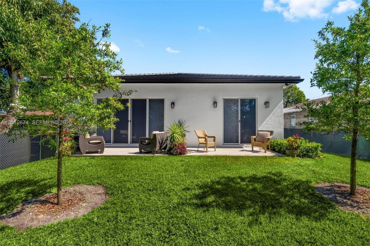 2962 NW 10th Ct, Fort Lauderdale, FL 33311 Photo