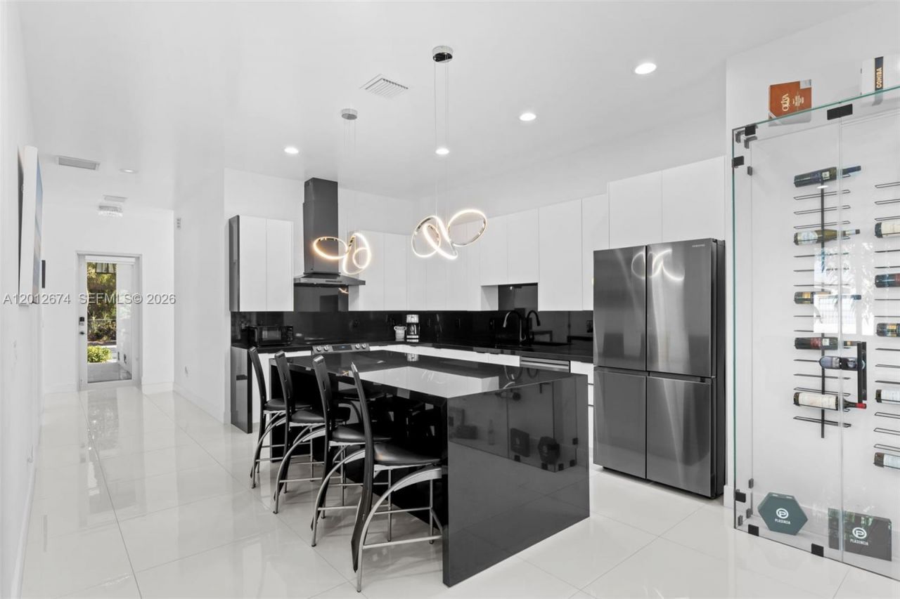 2962 NW 10th Ct, Fort Lauderdale, FL 33311 Photo