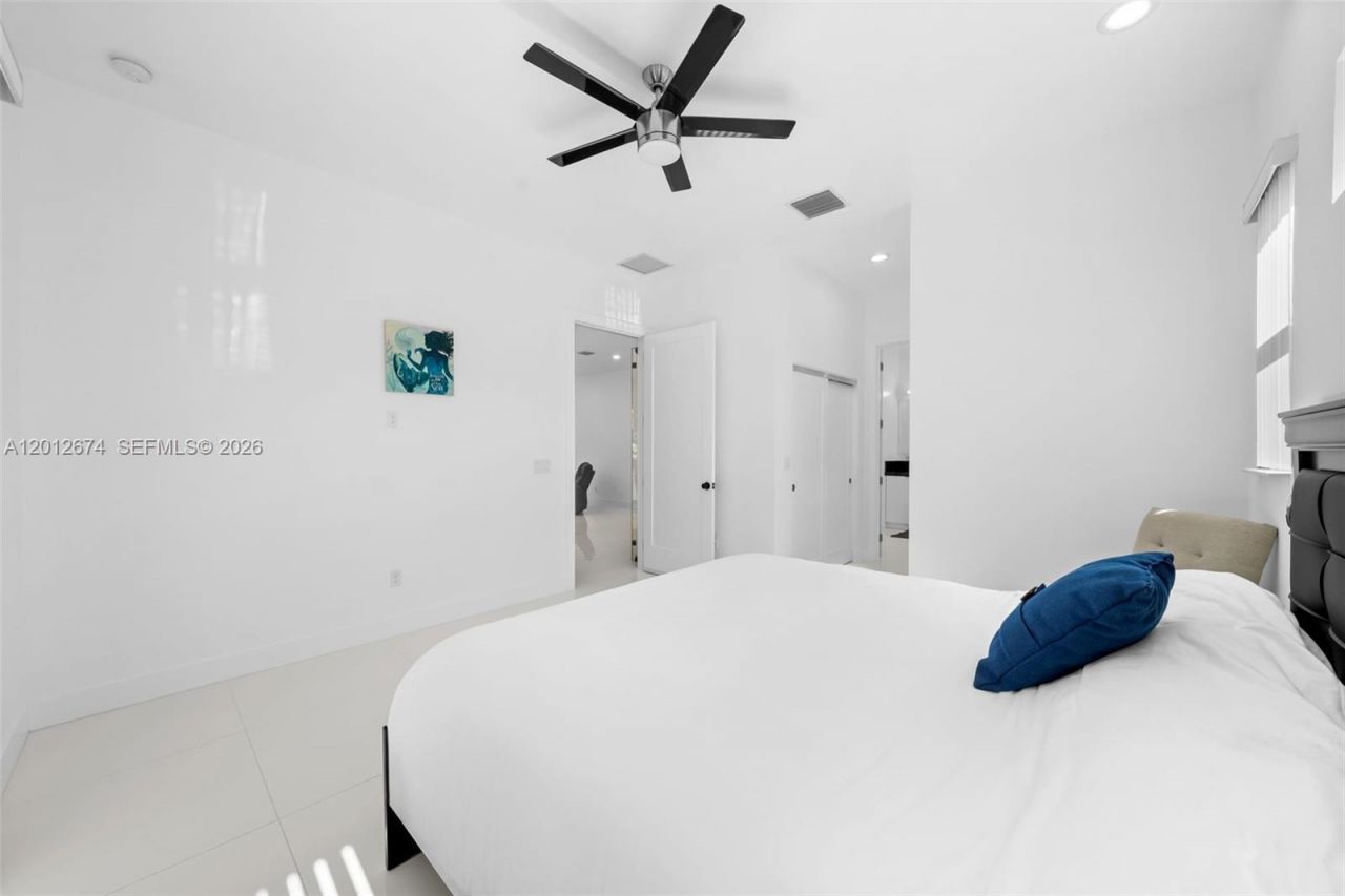 2962 NW 10th Ct, Fort Lauderdale, FL 33311 Photo