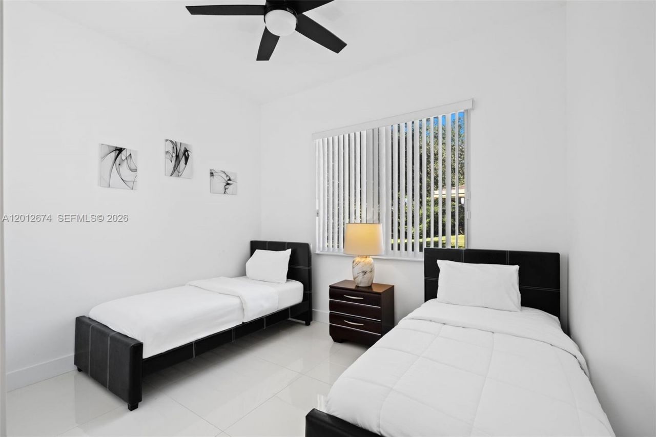 2962 NW 10th Ct, Fort Lauderdale, FL 33311 Photo