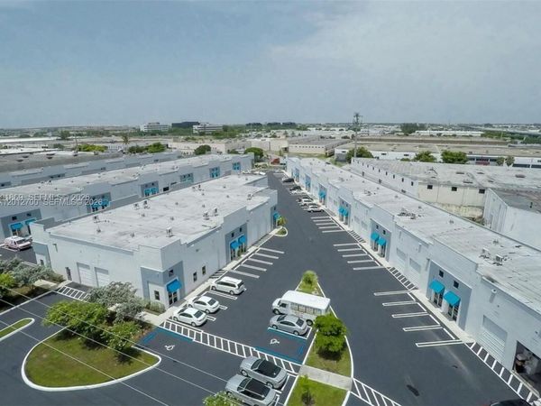 2355 NW 70th Ave 11, Miami, FL 33122