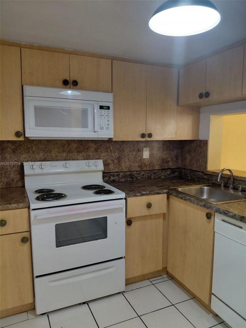 11790 SW 18th St, Unit 429-3, Miami, FL 33175 Photo