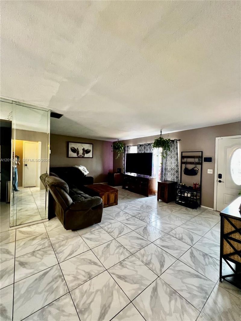 8350 NW 27th Pl , Sunrise, FL 33322 Photo