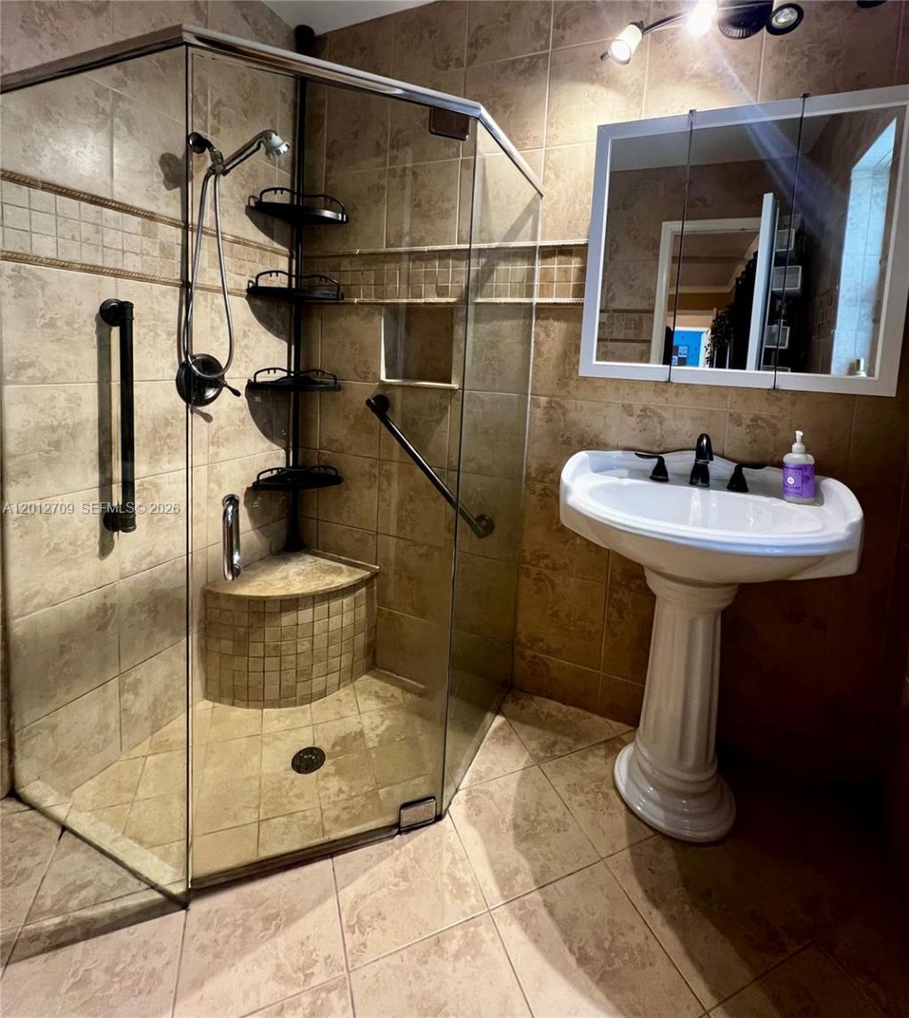 8350 NW 27th Pl , Sunrise, FL 33322 Photo