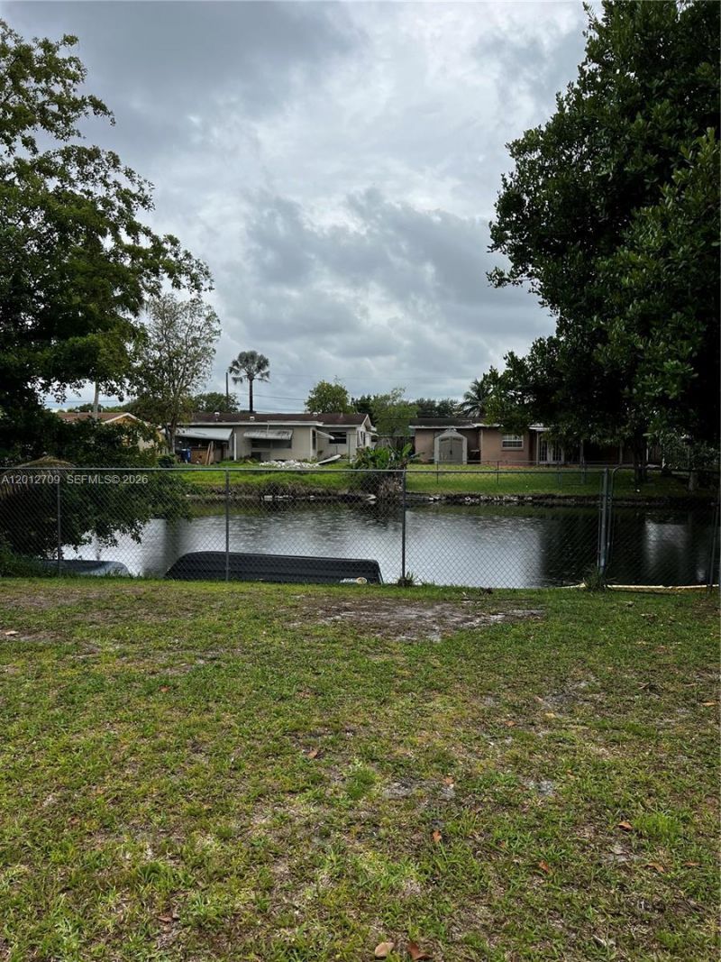 8350 NW 27th Pl , Sunrise, FL 33322 Photo