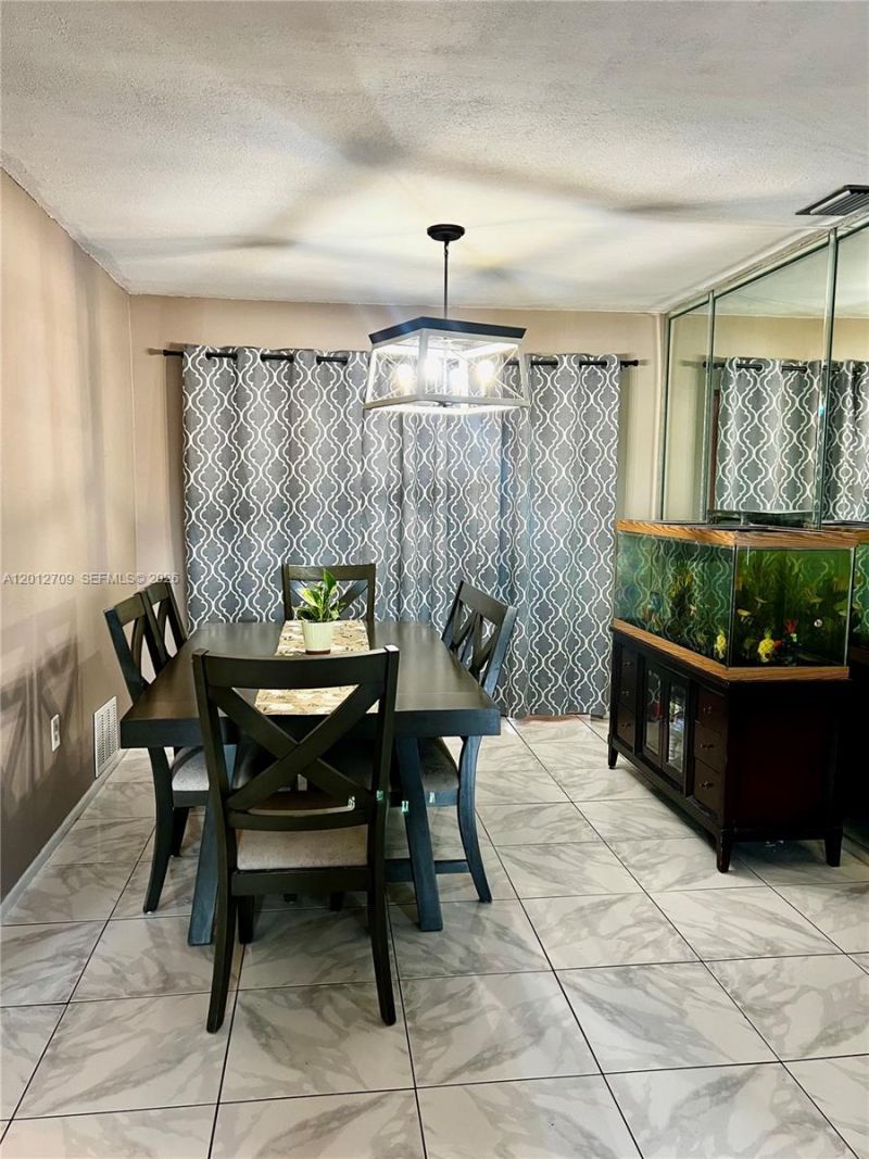 8350 NW 27th Pl , Sunrise, FL 33322 Photo