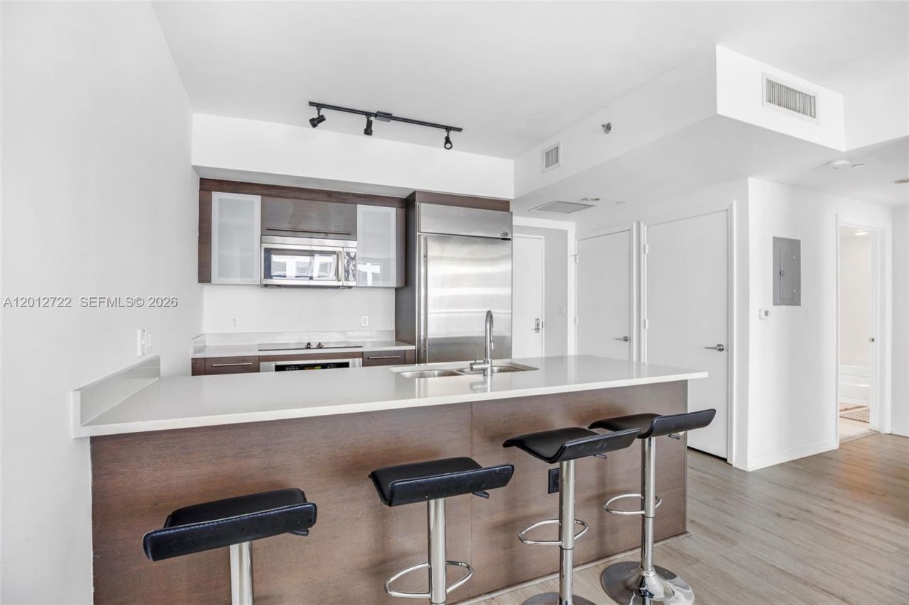 500 Brickell Ave, Unit 2508, Miami, FL 33131 Photo