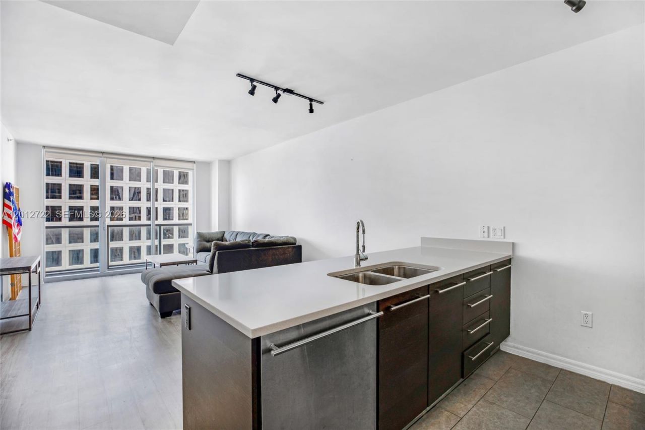 500 Brickell Ave, Unit 2508, Miami, FL 33131 Photo