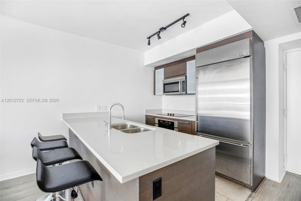 500 Brickell Ave, Unit 2508, Miami, FL 33131 Photo